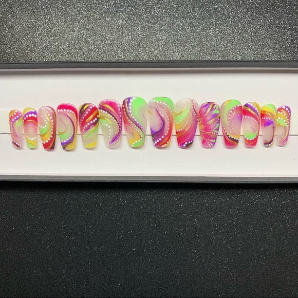 90s Nails - Picture 3 of 3